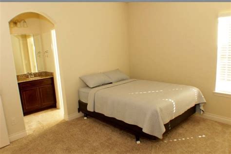 com</b> to compare amenities, photos, & prices to find Houses that match your needs. . Rooms for rent fresno ca